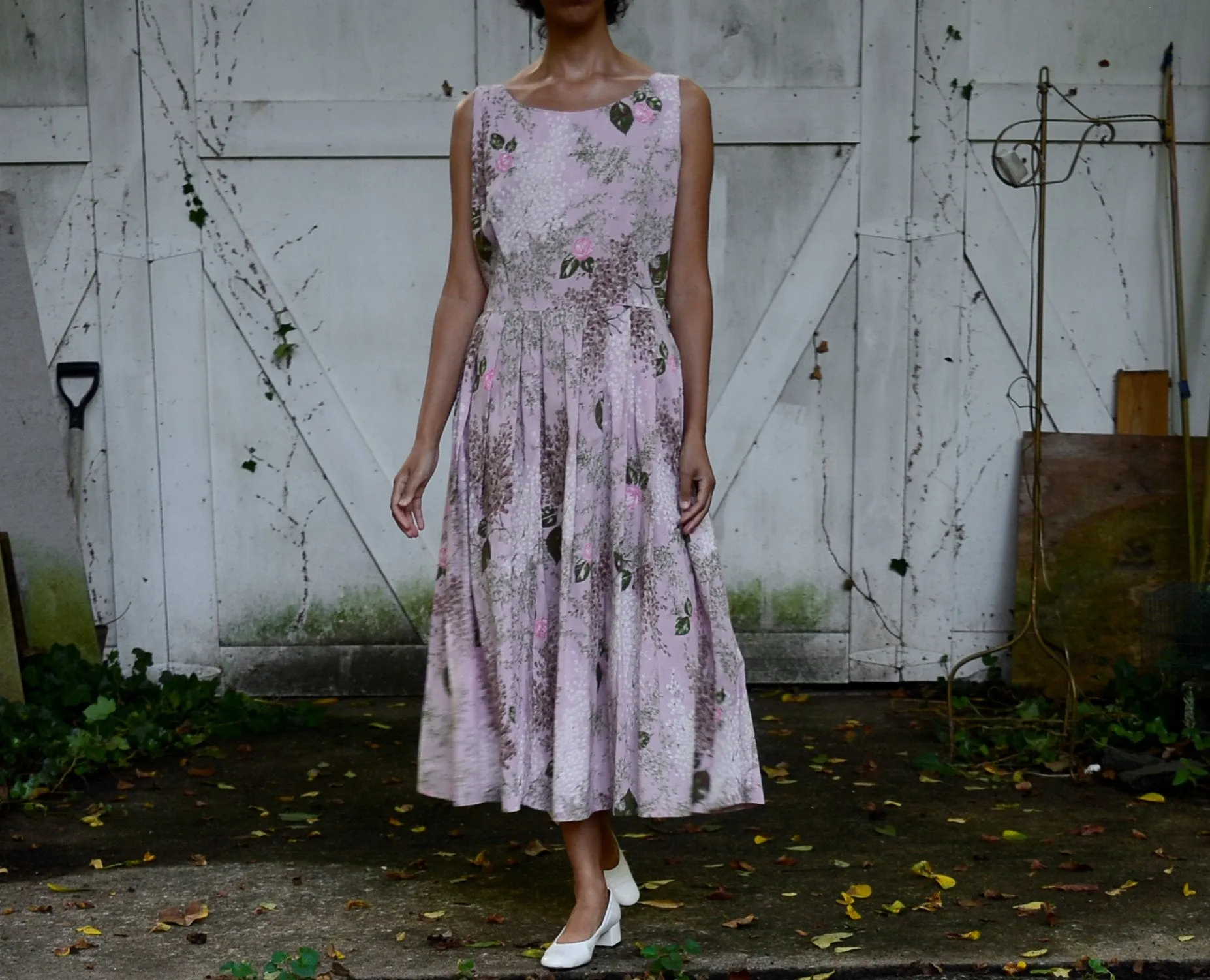 1950s cotton pink floral print pleated fit and flare dress // s-m-l // 32" waist