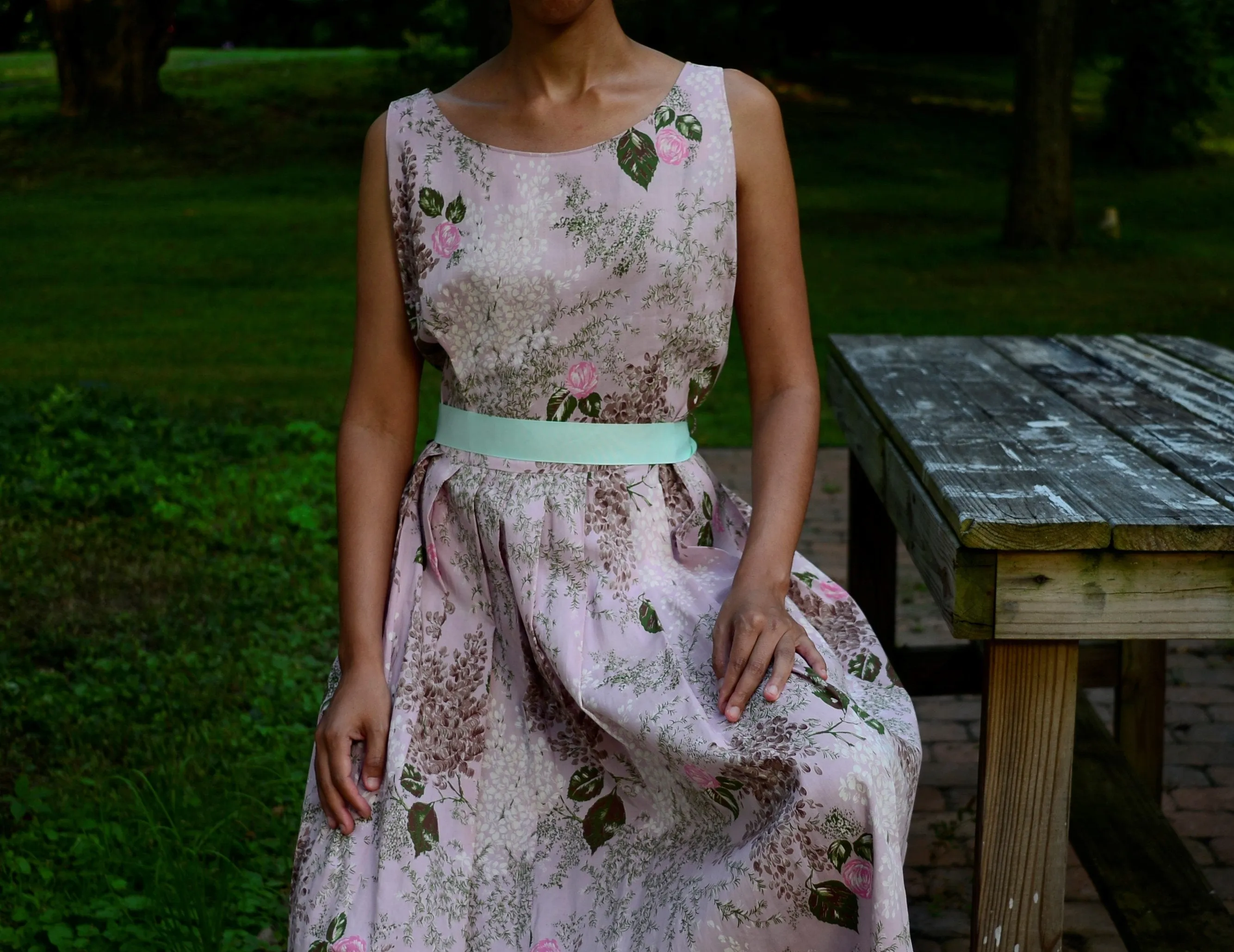 1950s cotton pink floral print pleated fit and flare dress // s-m-l // 32" waist