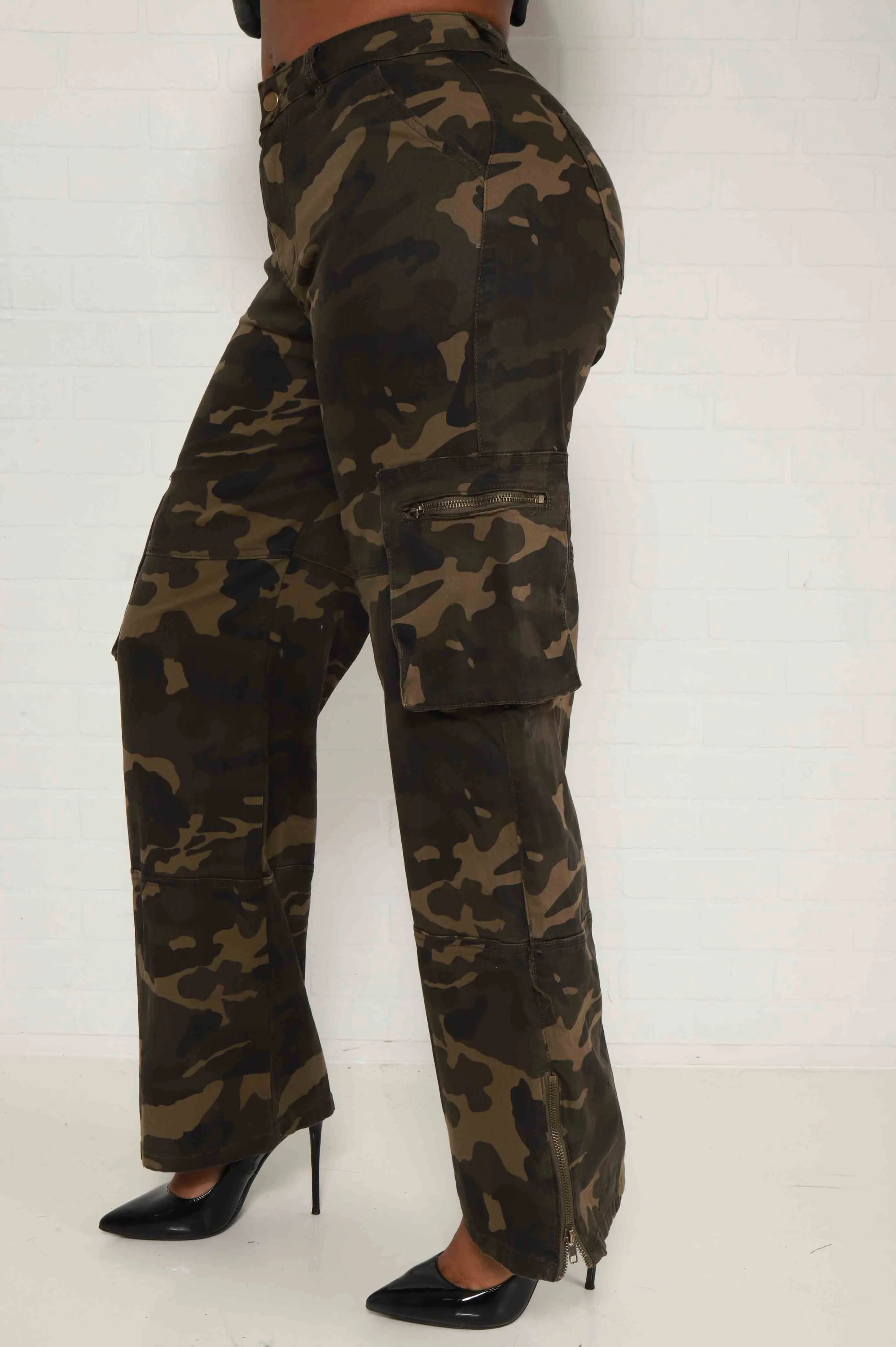 At Attention Camouflage Ankle Zip Cargo Pants - Olive