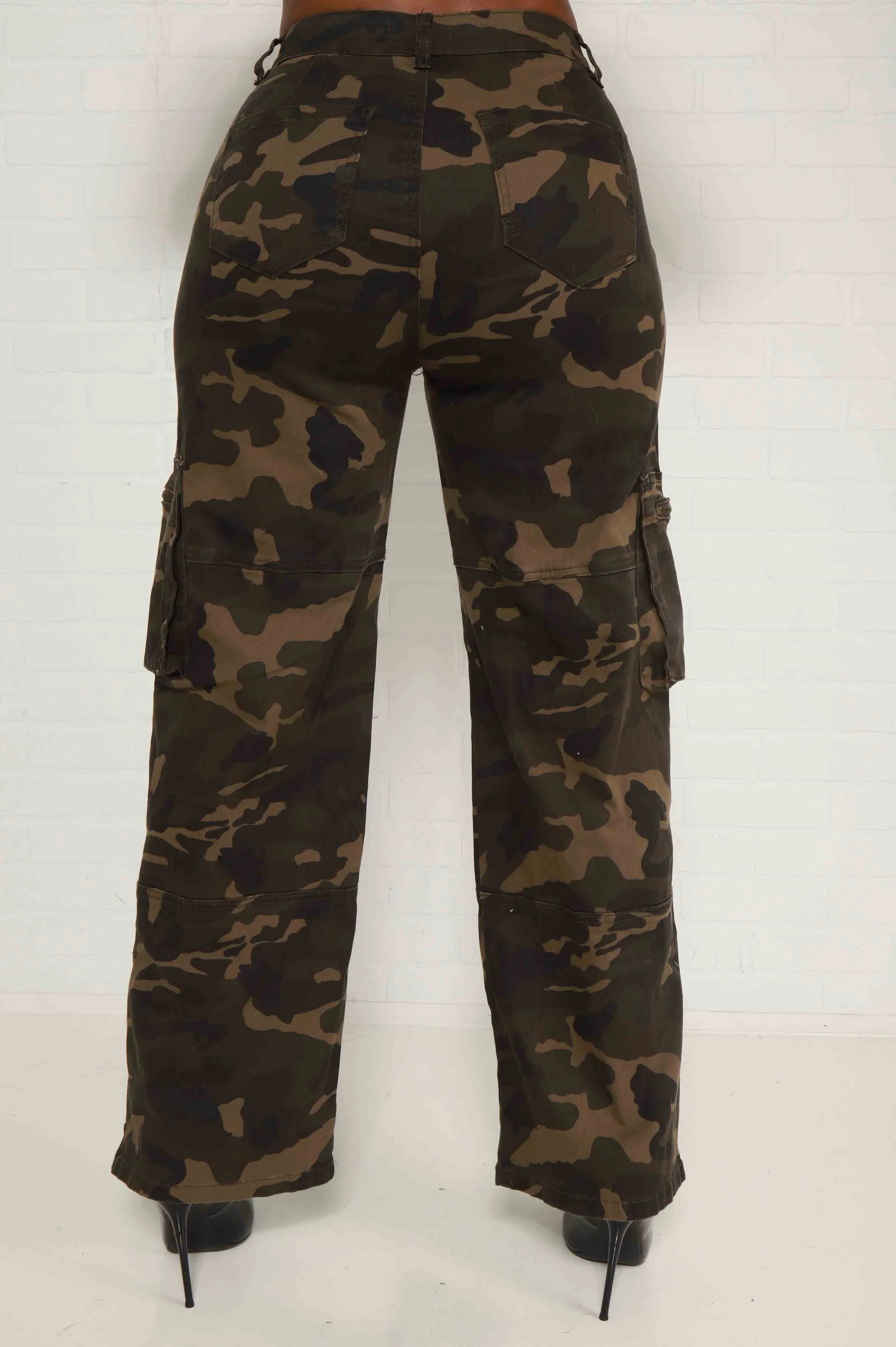 At Attention Camouflage Ankle Zip Cargo Pants - Olive