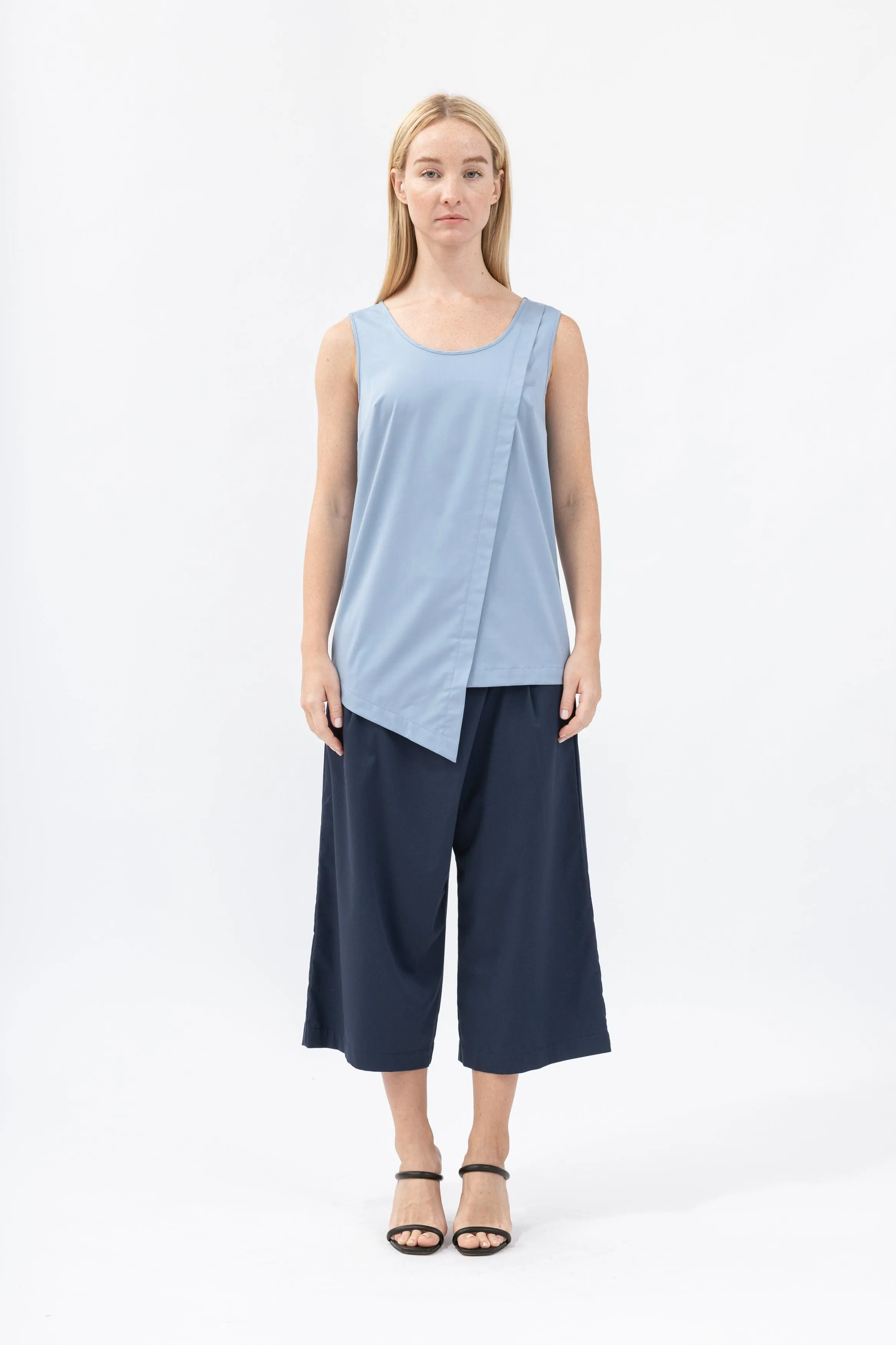 Bamboo Pleated Wide Cropped Pants