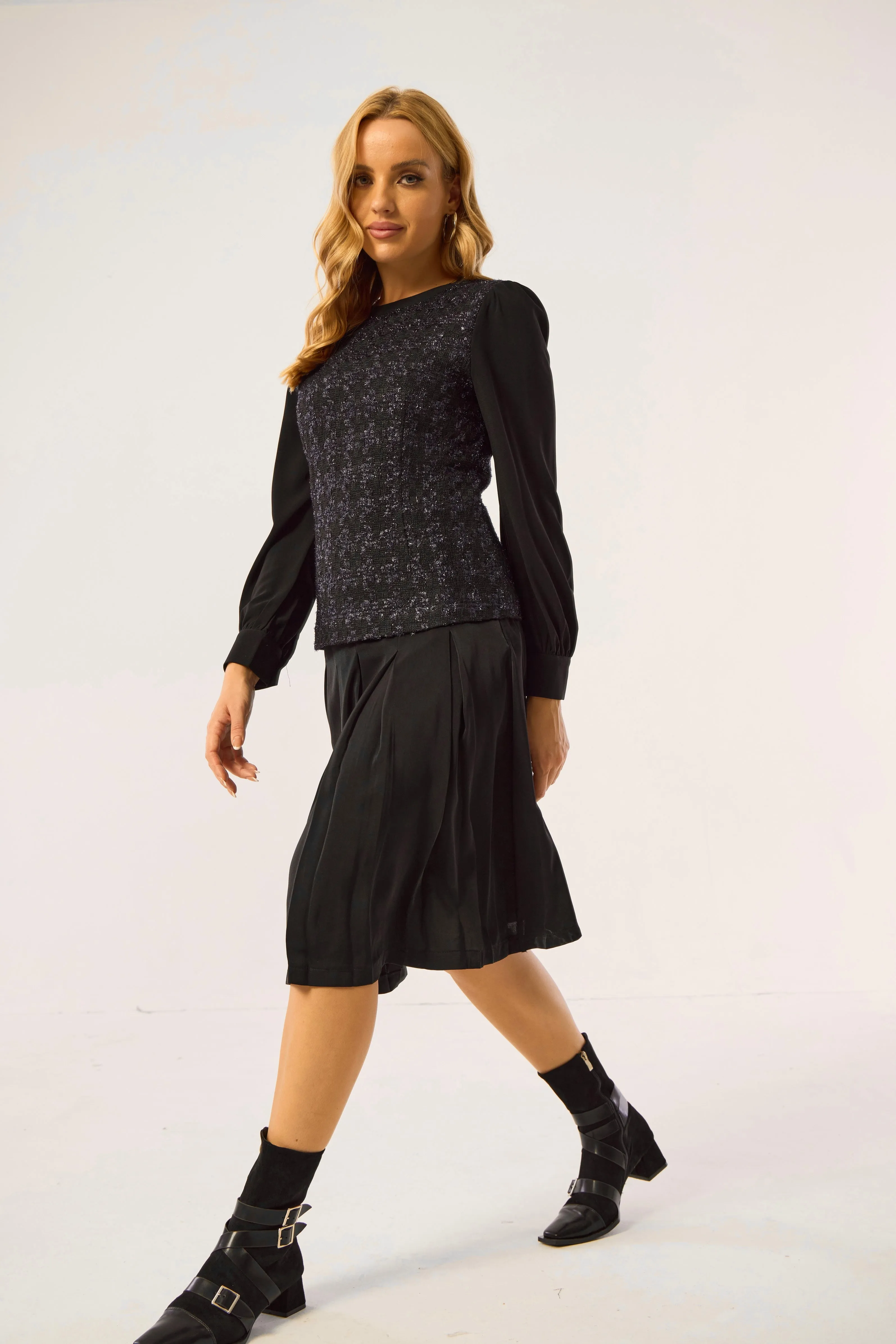 BLACK SILKY PLEATED SKIRT