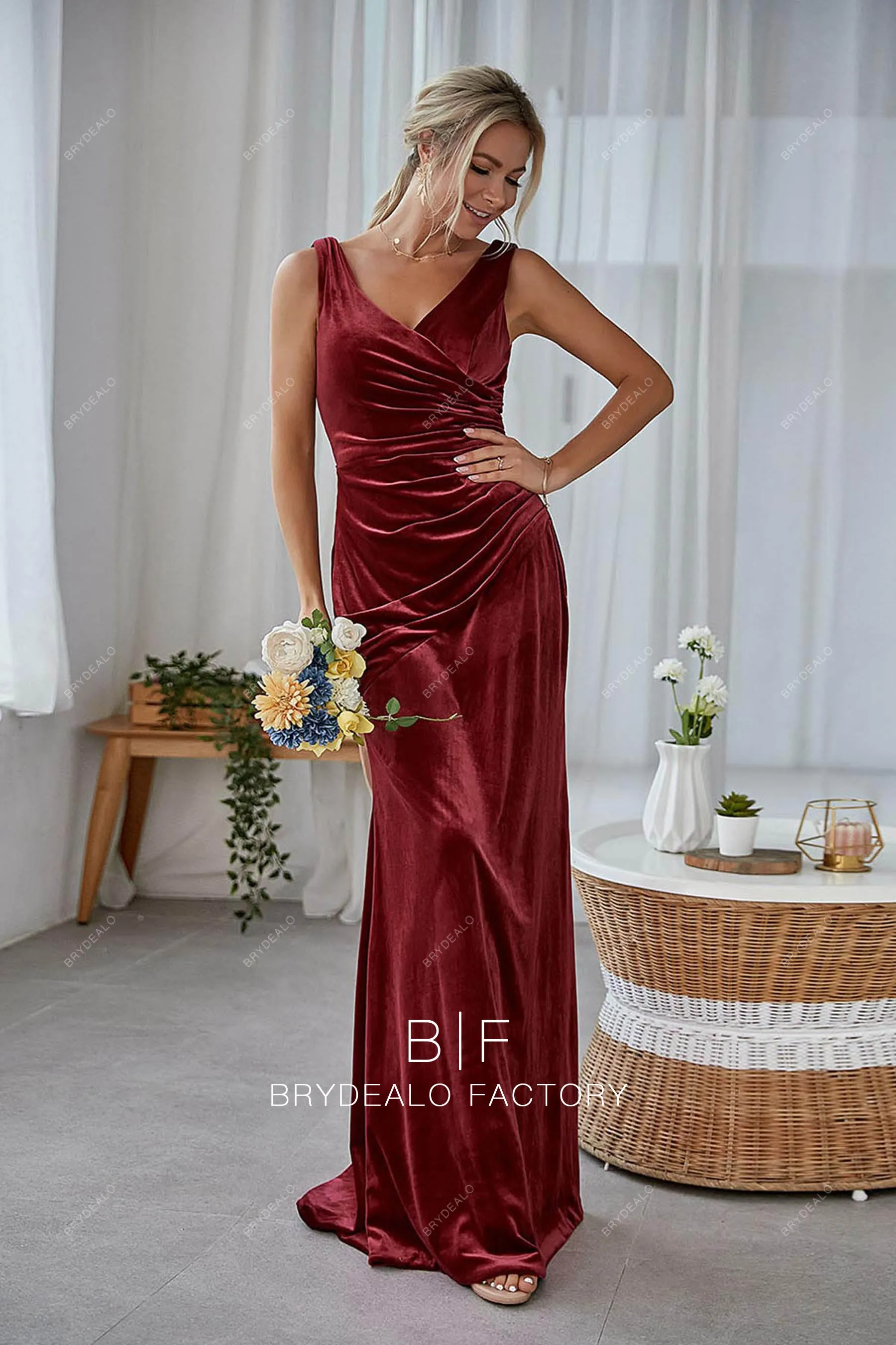 Burgundy Velvet Ruched V-neck Slim Sleeveless Bridesmaid Formal Gown