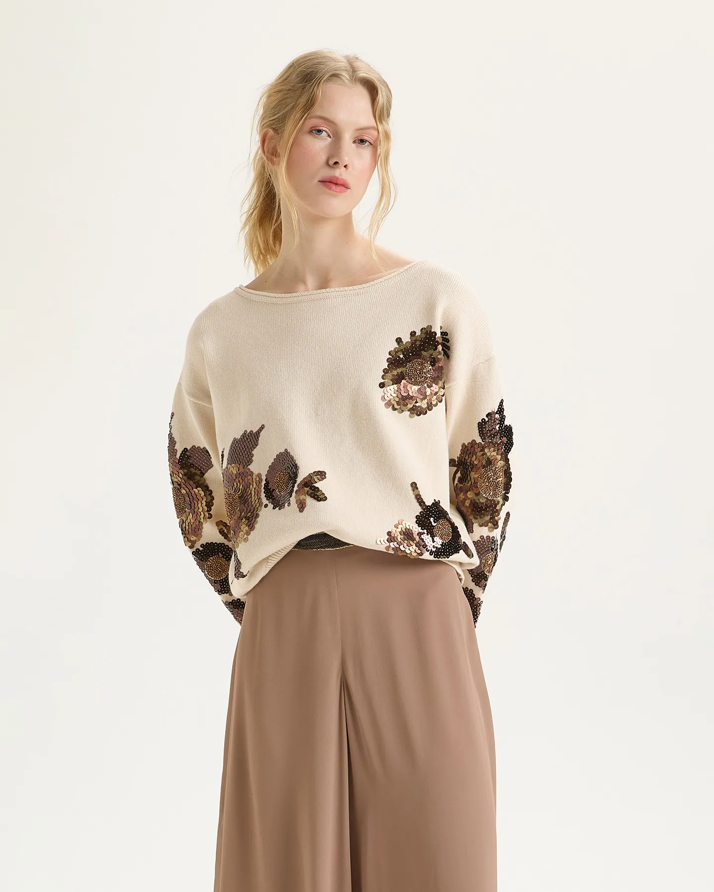 FLOWERS EMBROIDERY SWEATER - NATURAL