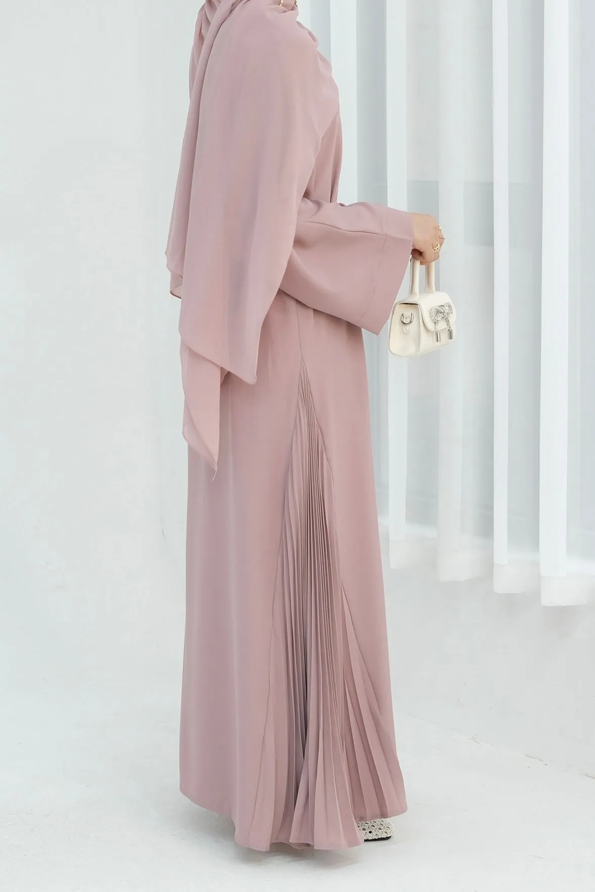 Haniya Pleated Design Open Abaya 850 - Pink