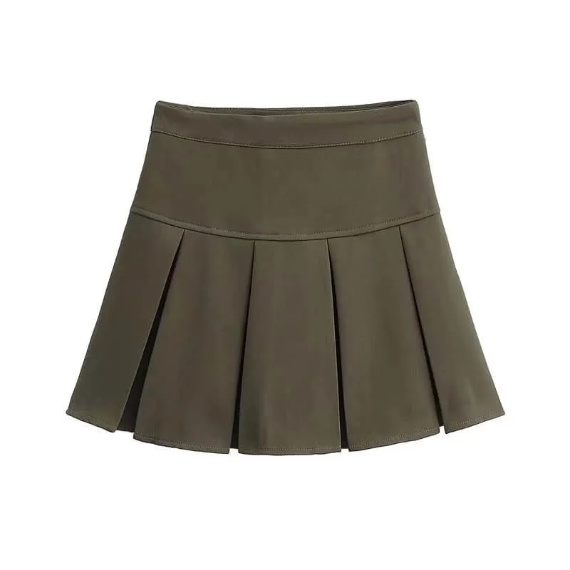 High waisted pleated skirt