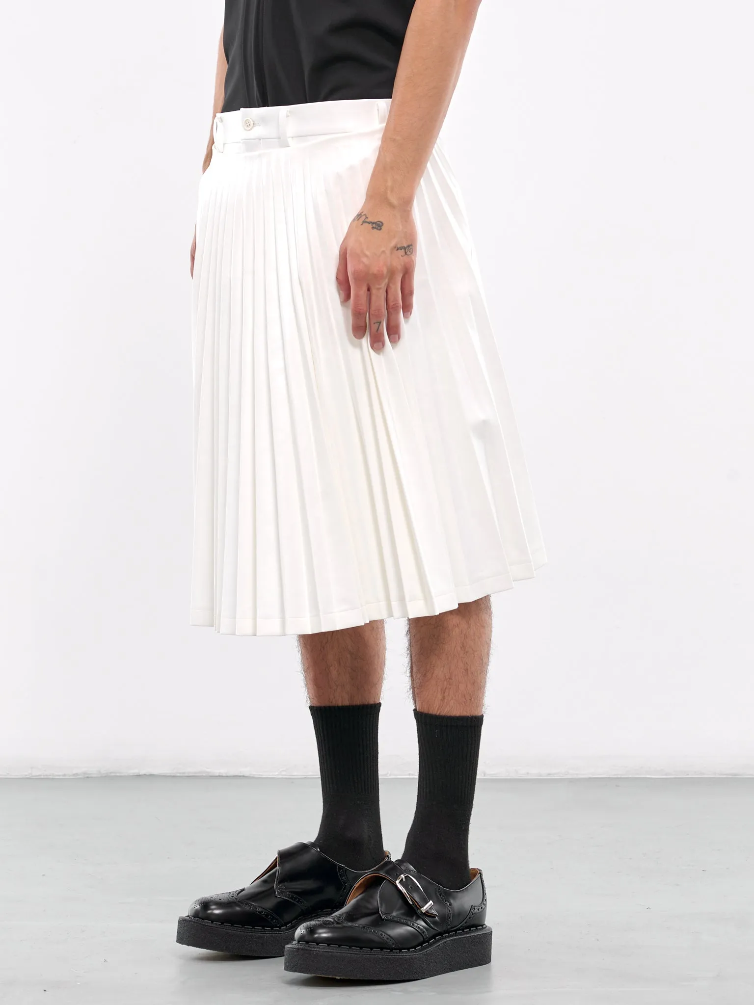 Hybrid Skirt Shorts (PN-P049-051-WHITE)