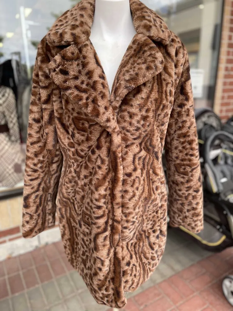 Ivy Beau faux fur coat 8