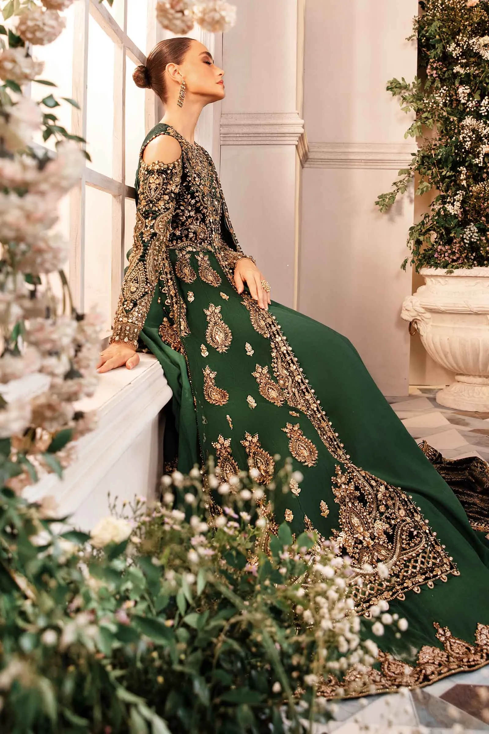 MARIA.B MBroidered Wedding Formals – Embroidered Organza Suit | BD-2904