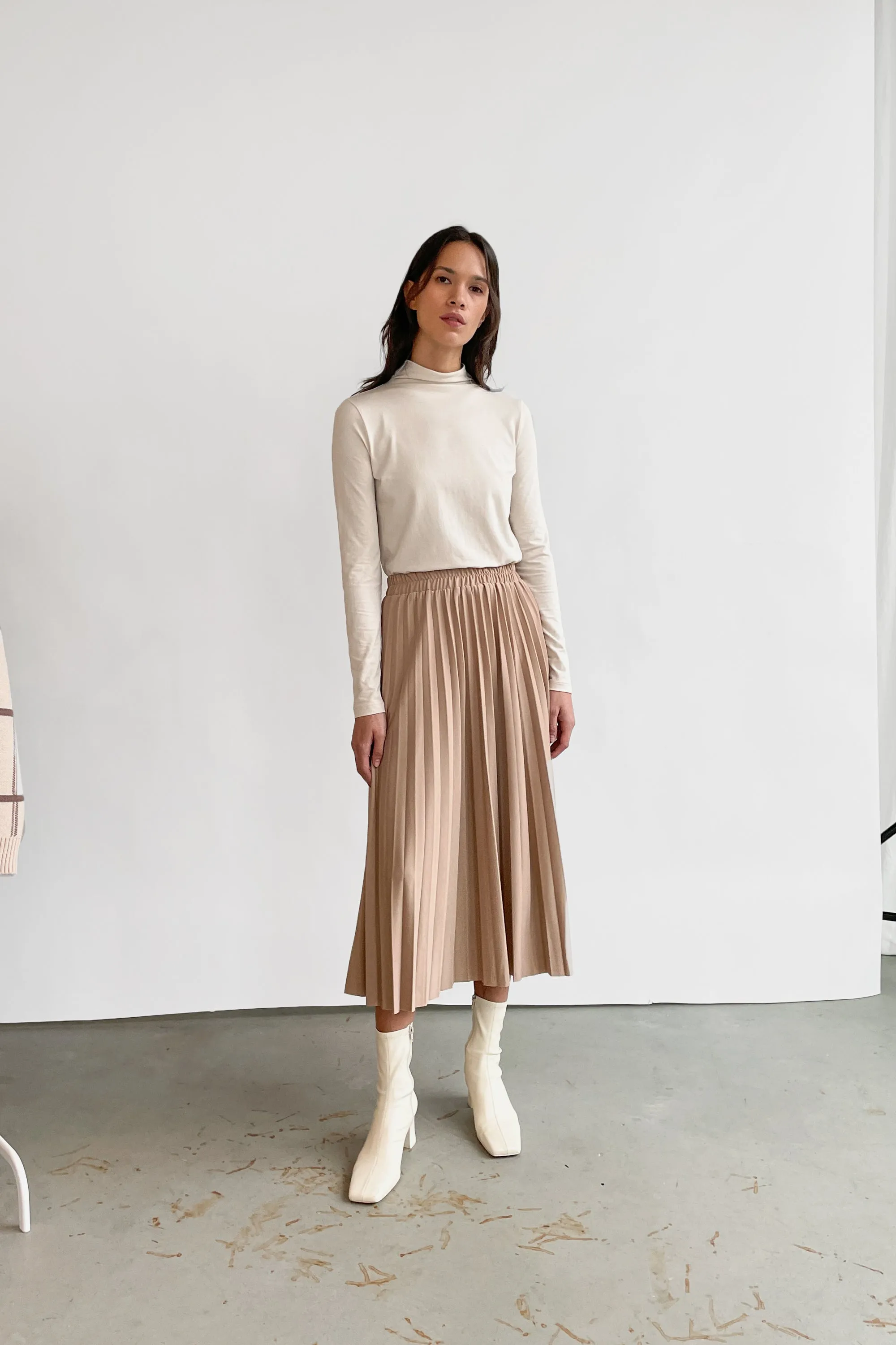 MIDI PLEATED SKIRT