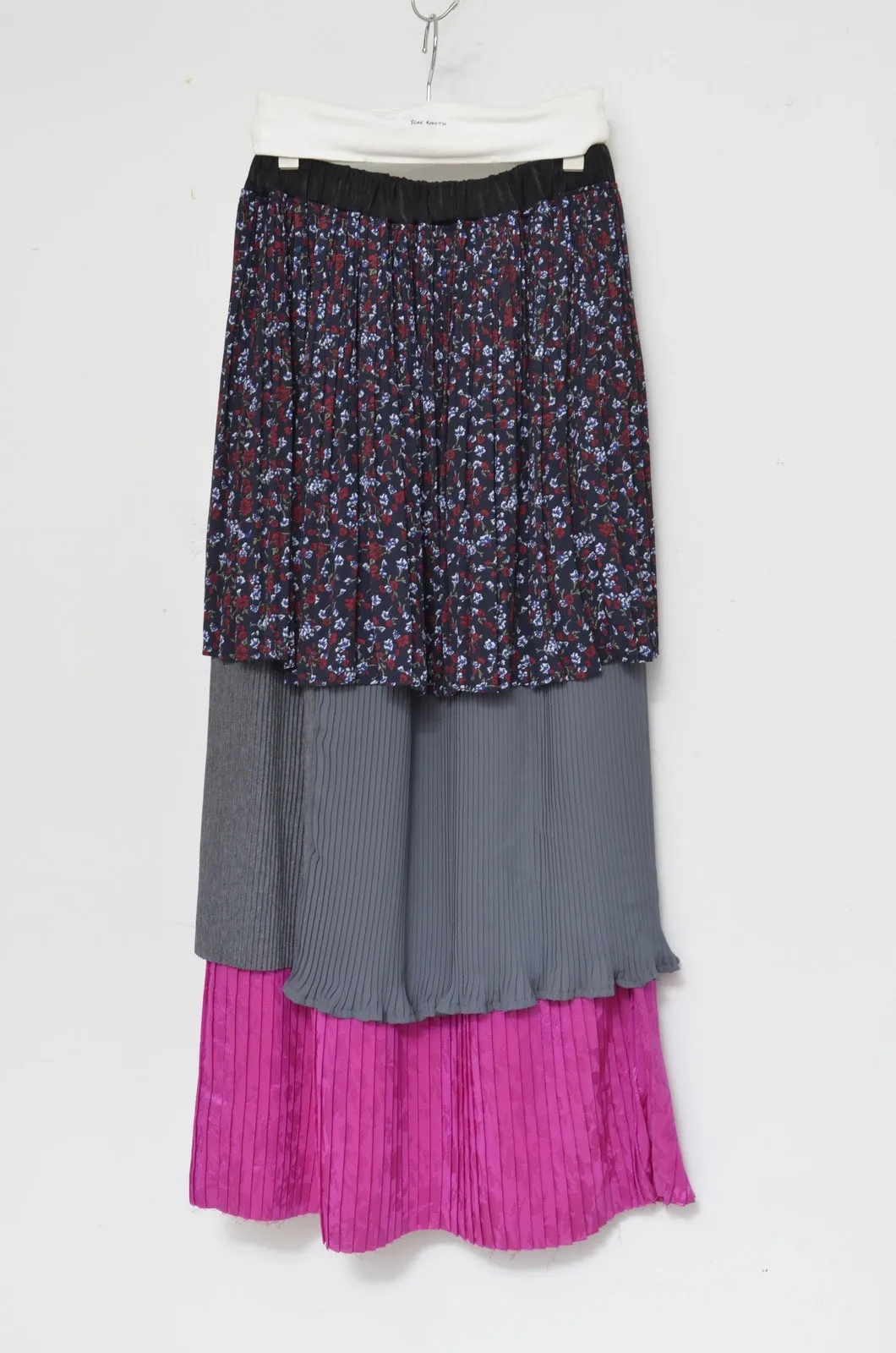 PLEATED SKIRT 01 / A