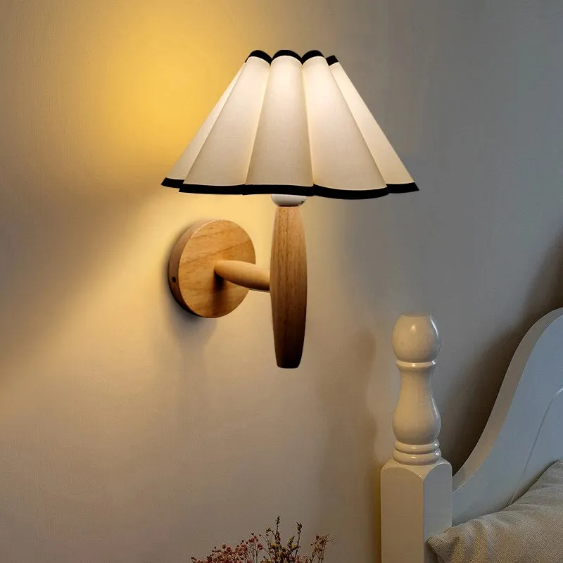 Plug-in Pleated Wall Lamp