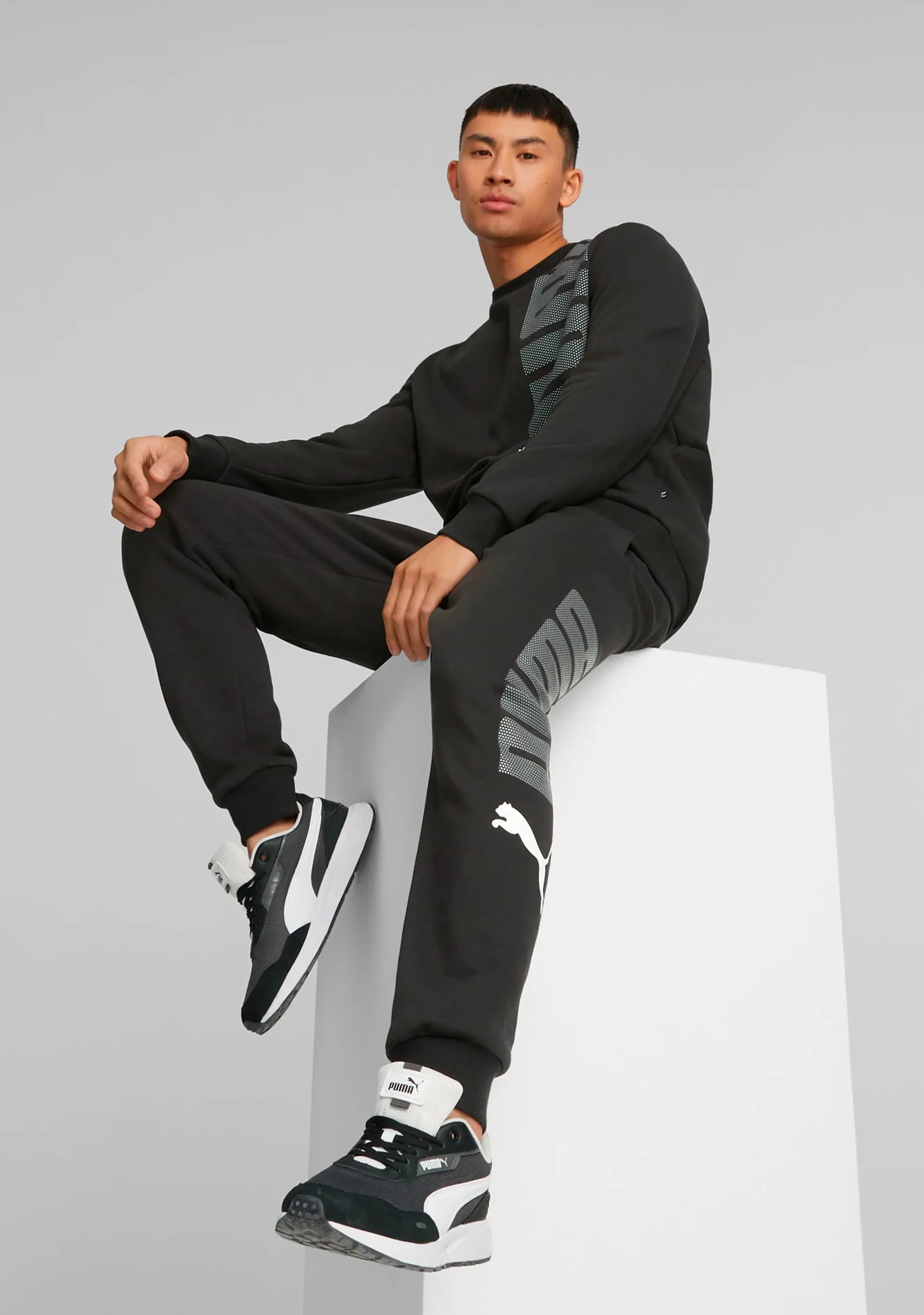 Puma Mens Essential  Logo Lab Sweatpants Black <br> 673375 01