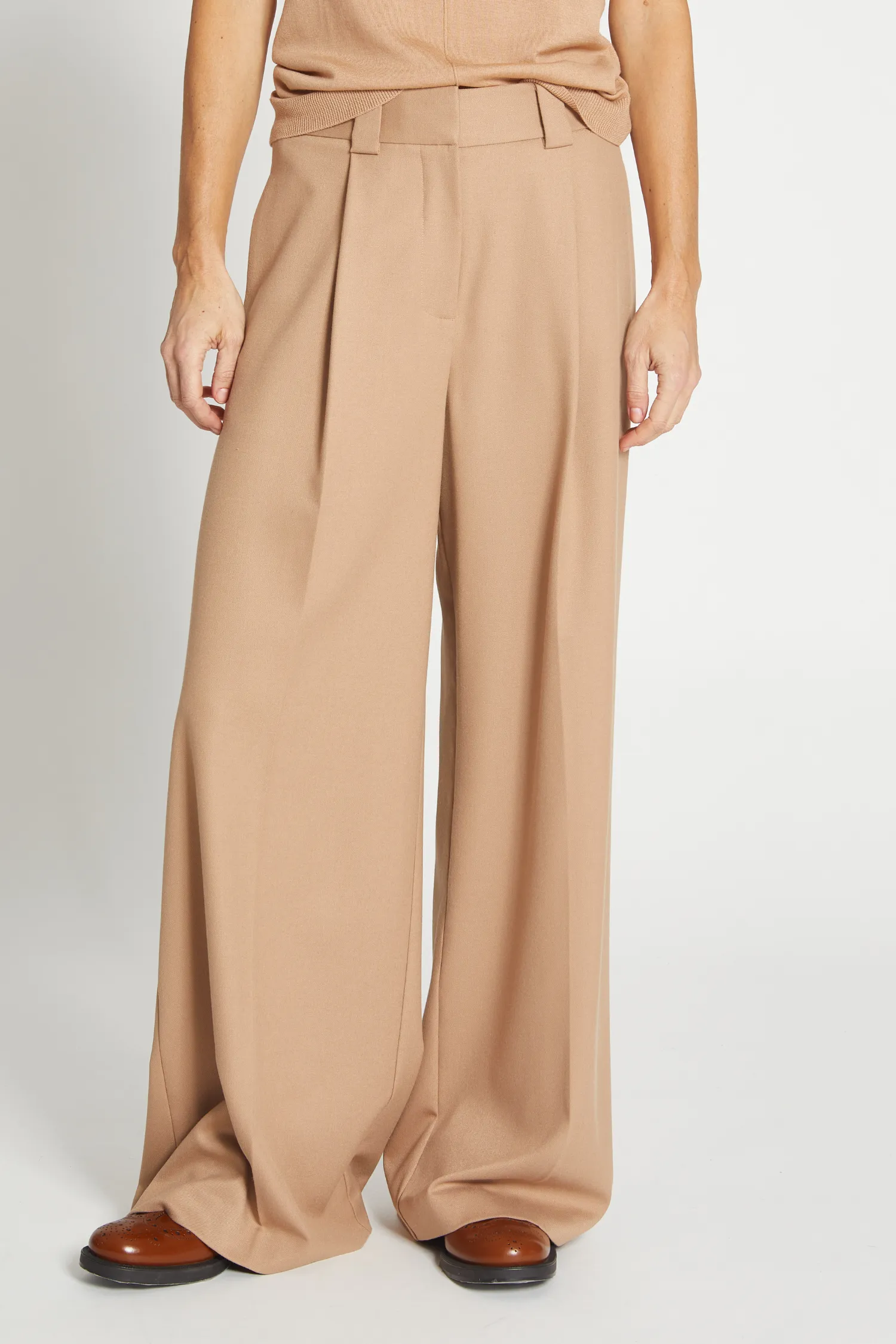 Saint Art New York - Tiffany Mid-Waisted Wide Leg Trouser in Camel