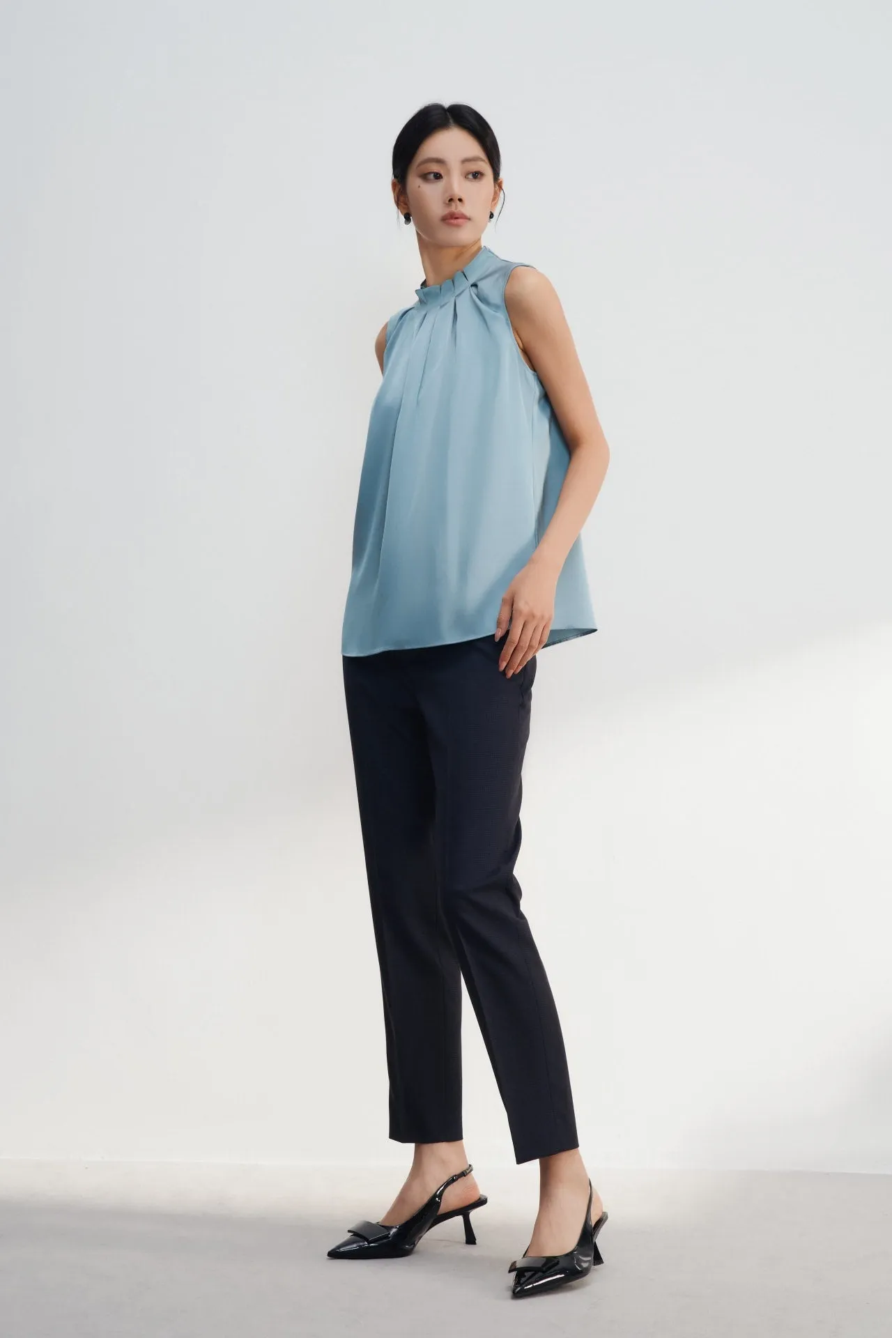 Satin Pleated Stand Collar Sleeveless Blouse