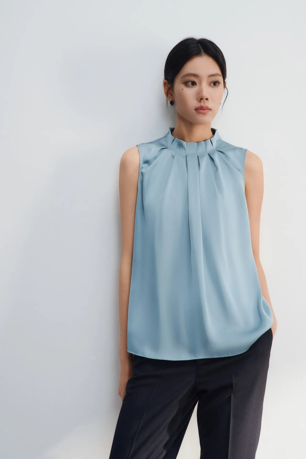 Satin Pleated Stand Collar Sleeveless Blouse