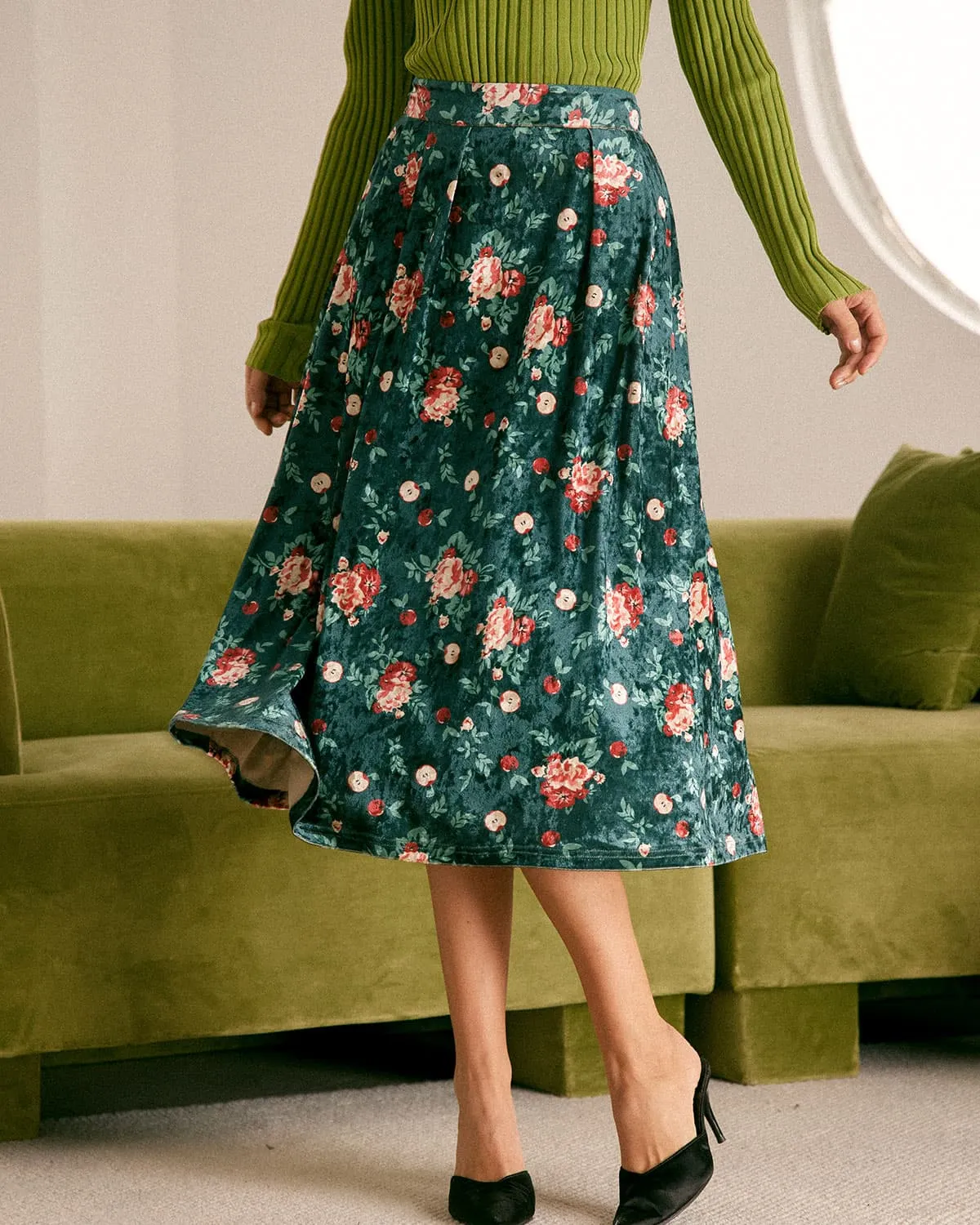 The Green Elastic Waist Floral Velvet Midi Skirt